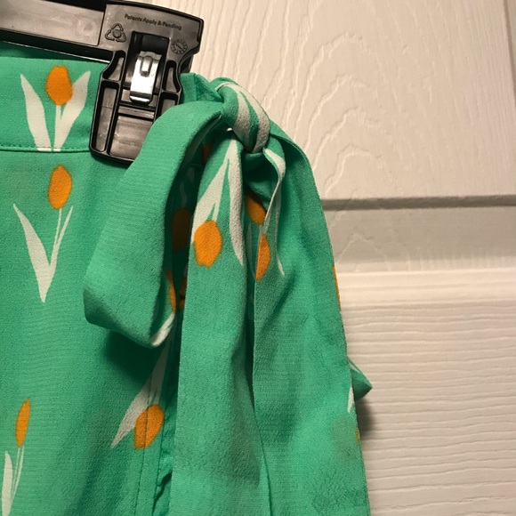 UO Michelle Tulip Print Wrap Midi Skirt Size Large - Picture 5 of 8
